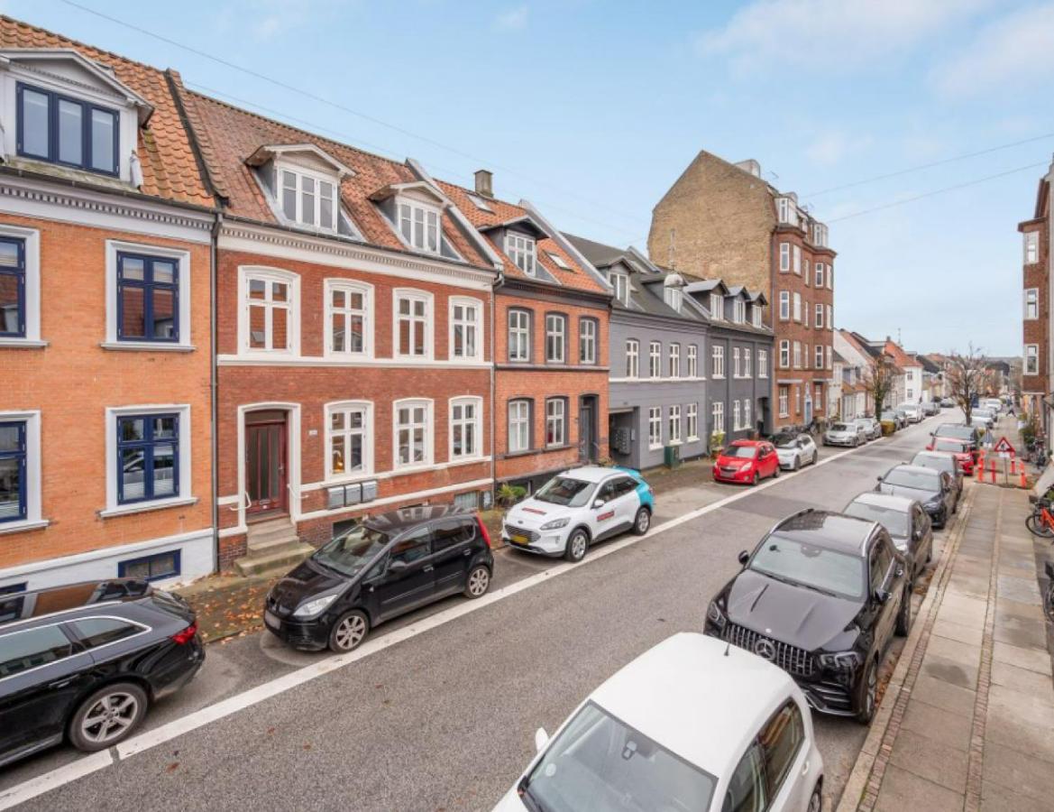 One Bedroom Apartment In Aarhus, Ole Rmers Gade 104 Exterior photo